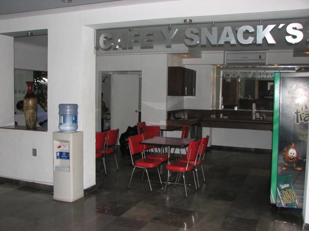 Hotel Y Suites Plaza Manzanillo Eksteriør bilde